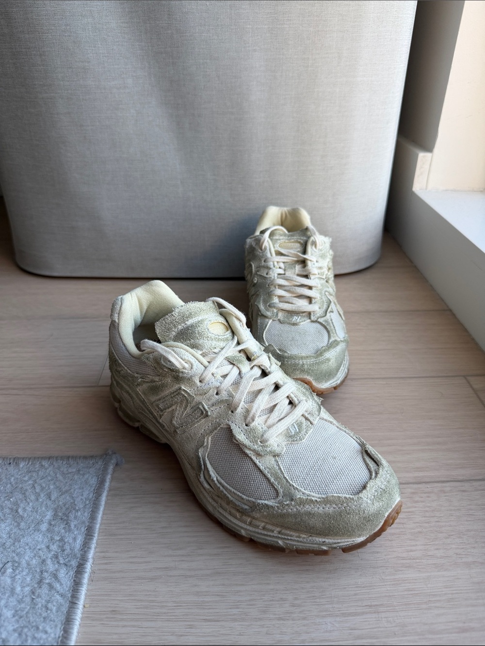 New Balance 2002R
Protection Pack Distressed